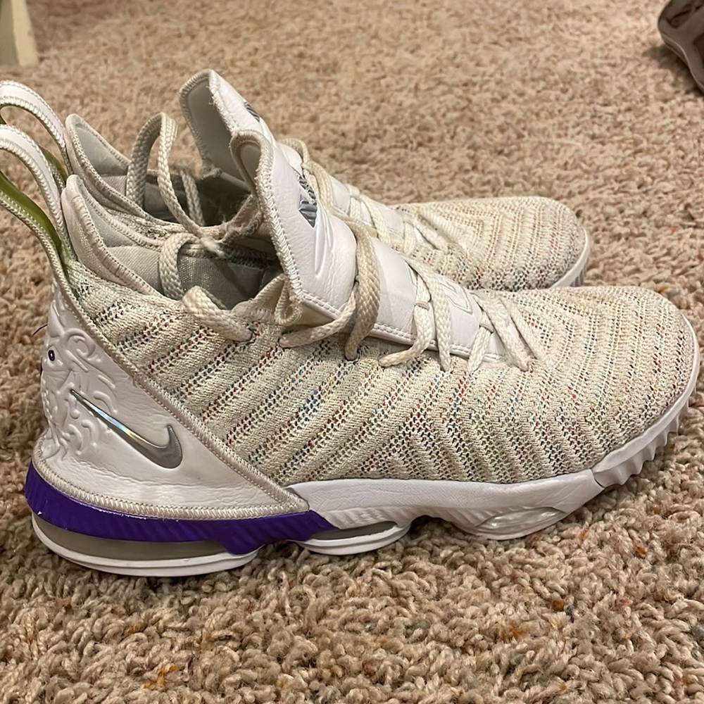 size 5 nike lebron shoes